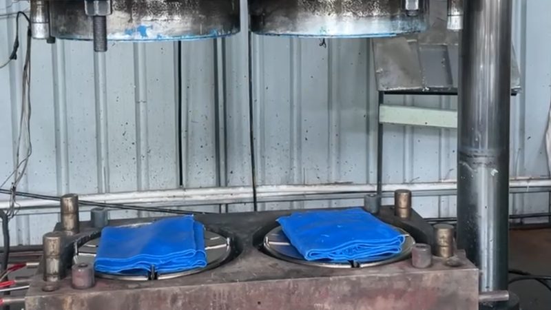 塑胶模具结构分类解析：类型与区别详解