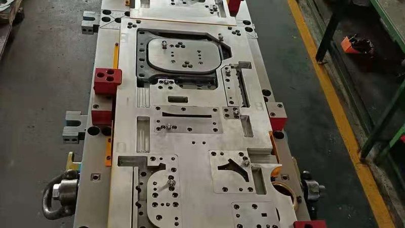 高精度冲压模具定制，揭秘关键要素