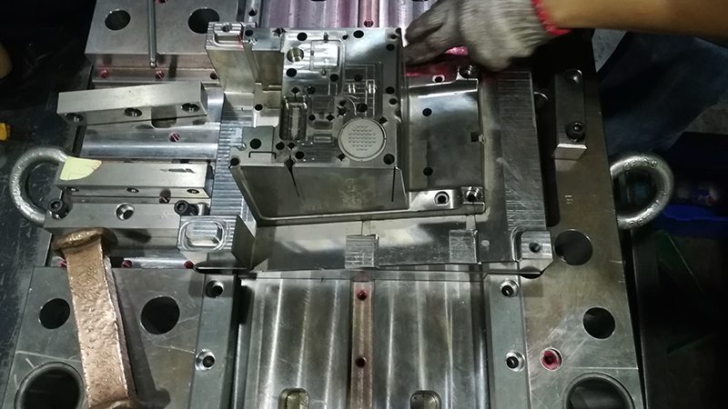 橡胶模具定做，报价单背后的考量因素**